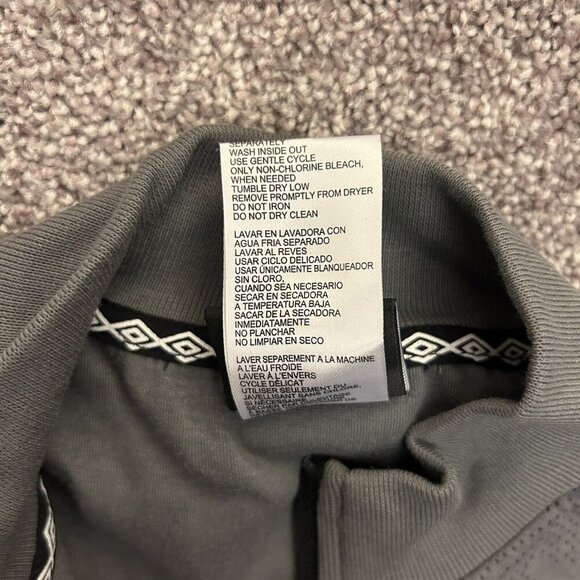 Umbro Kids Tech Soccer Full Zip Jacket Size M (8/10) Gray Zipped Pockets NWT - Picture 5 of 14